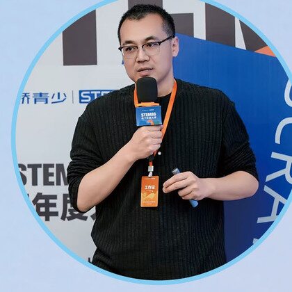 李叨叨聊教育 IP账号头像